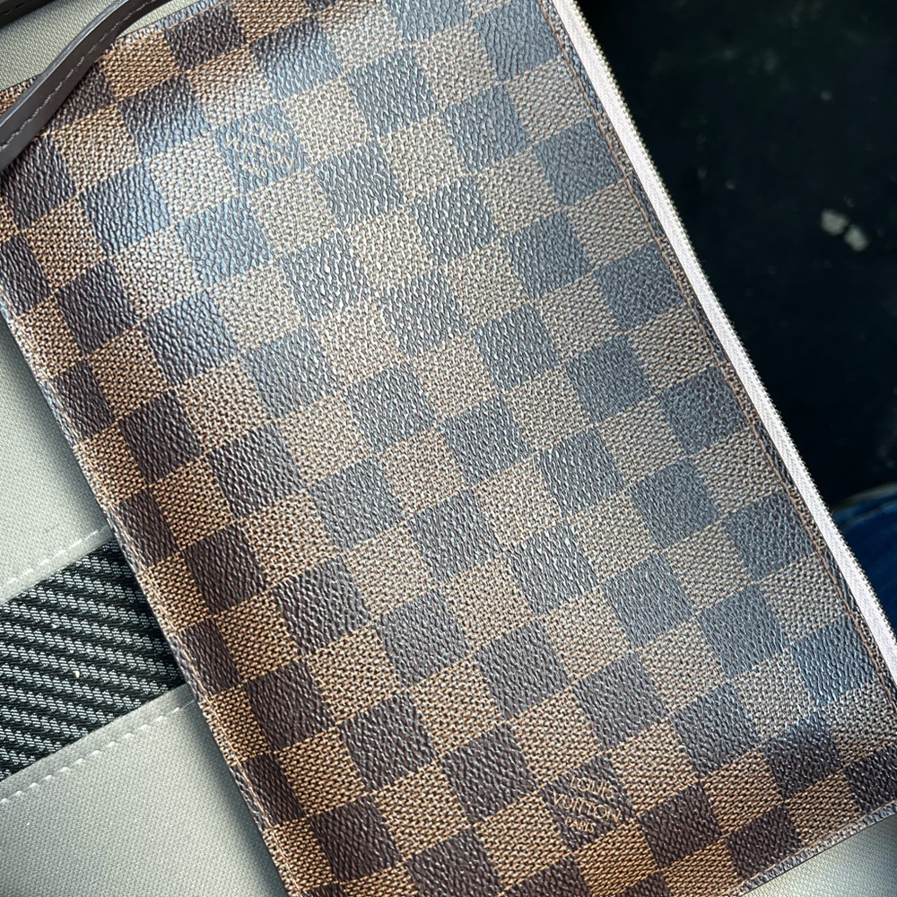 Louis Vuitton Damier Wristlet